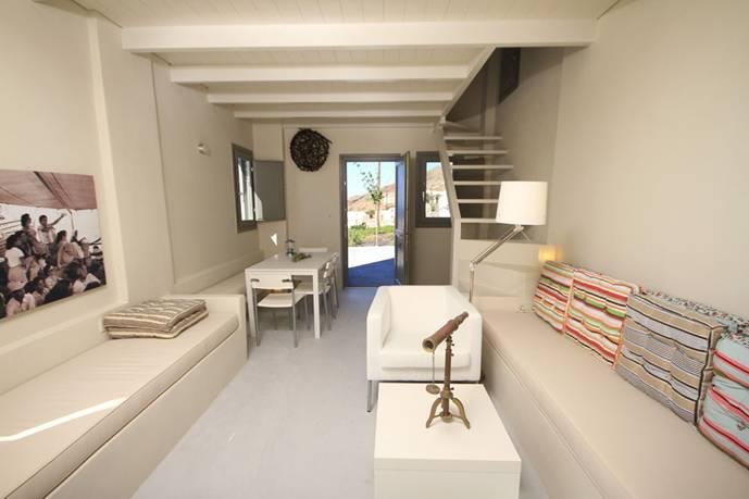 598824_397601220277027_1213964158_n